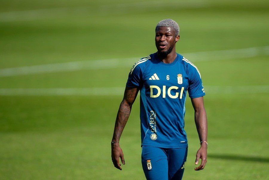 Kwasi Sibo during pre-season training at Real Oviedo, 2025